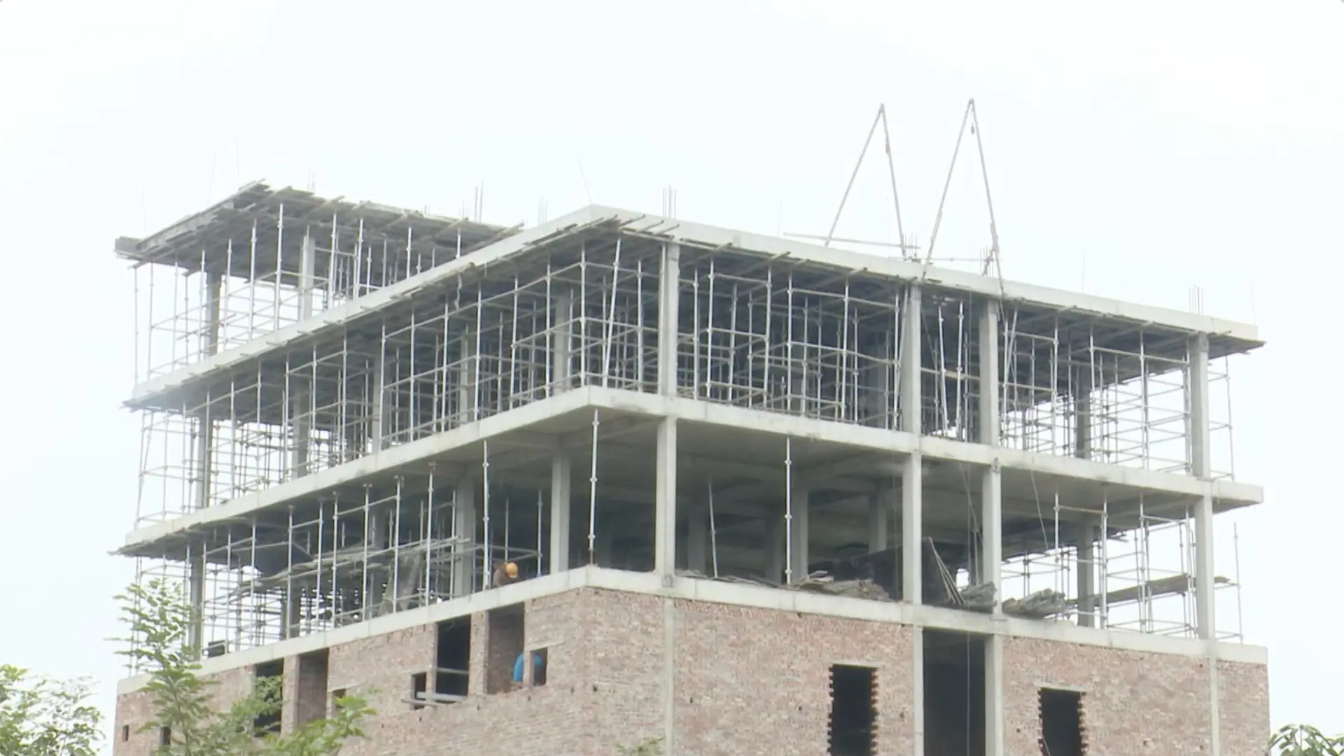 Xây sai thiết kế, công trình miễn GPXD vẫn bị xử phạt